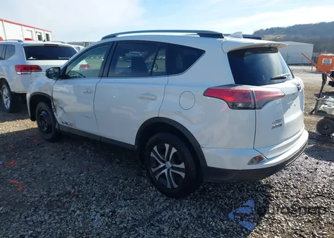 2017 Toyota Rav4 Le z USA, uszkodzony, nr VIN JTMBFREV1HJ126325